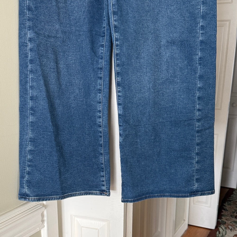 GAP Women's Viral Wide Leg Sweatpants Jeans - Picture 7 of 8